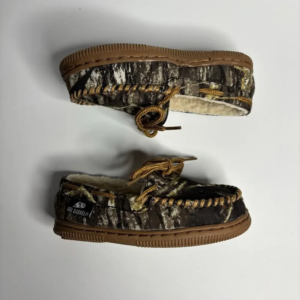 Double Barrel Kid’s Moccasin Slippers in Mossy Oak Camo/Tan